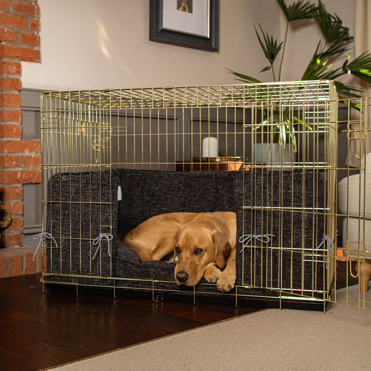 Dog Crate with Cushion & Bumper in Obsidian Minerals, view 2