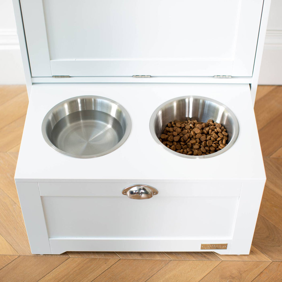 Wooden Pet Feeding Station in White, view 7