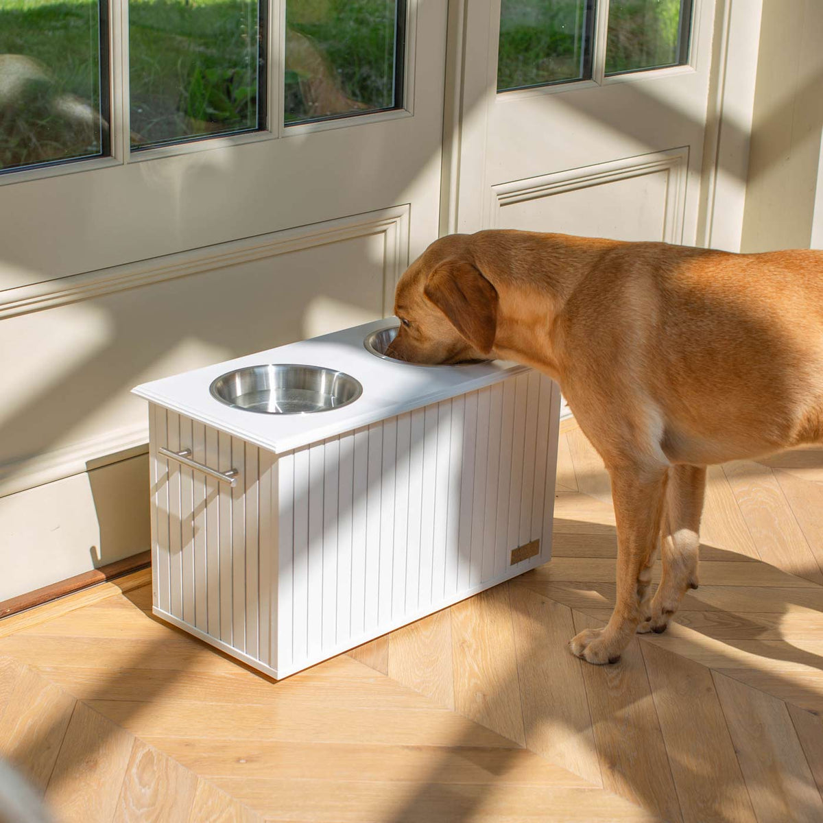 Wooden Pet Feeder in White, view 3