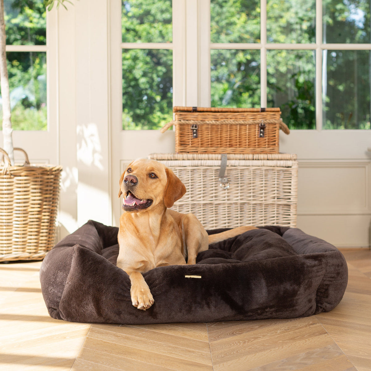 Calming Anti-Anxiety Dusk Faux Fur Box Bed With Removable Covers, view 3