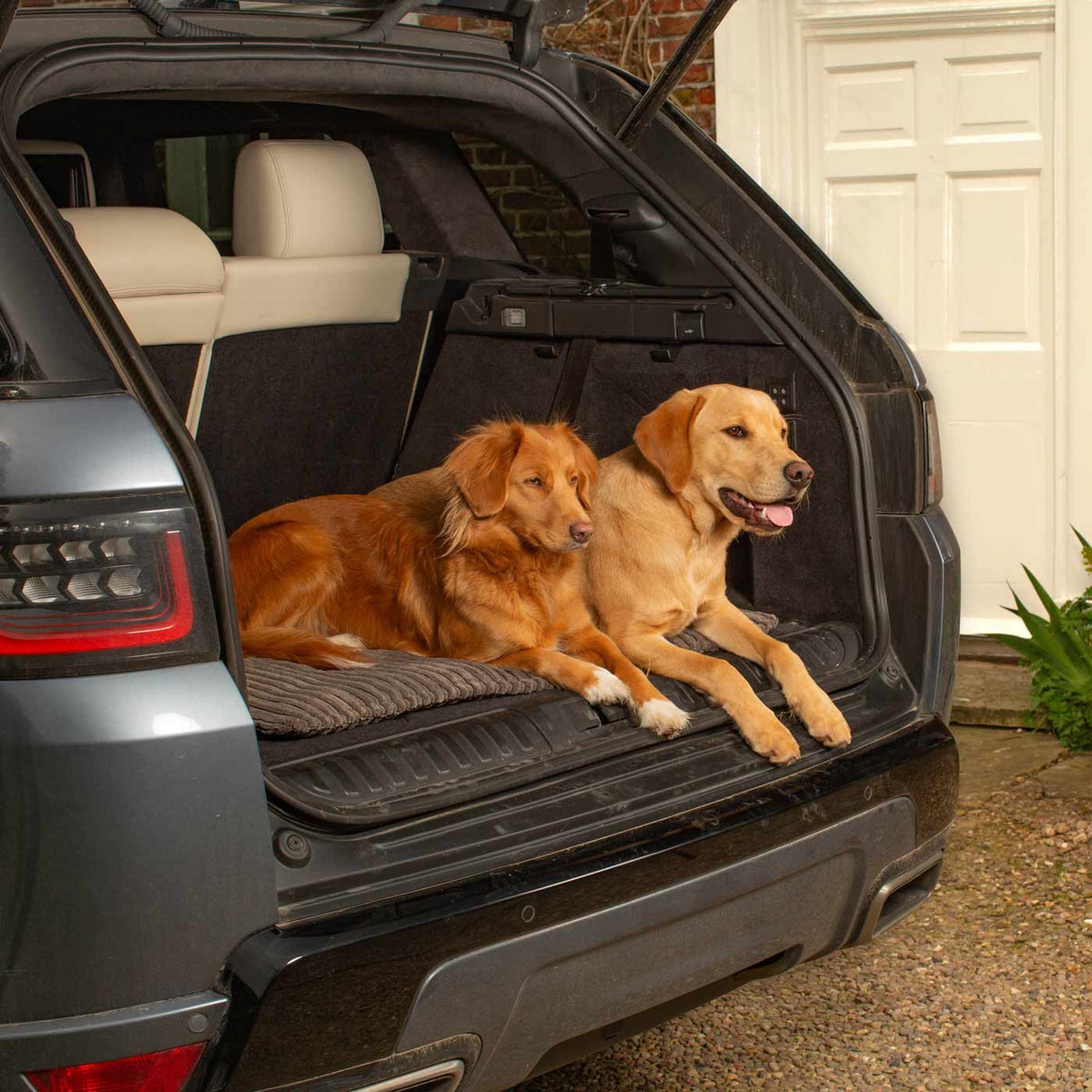 Travel Mat in Dark Grey Essentials Plush, view 2