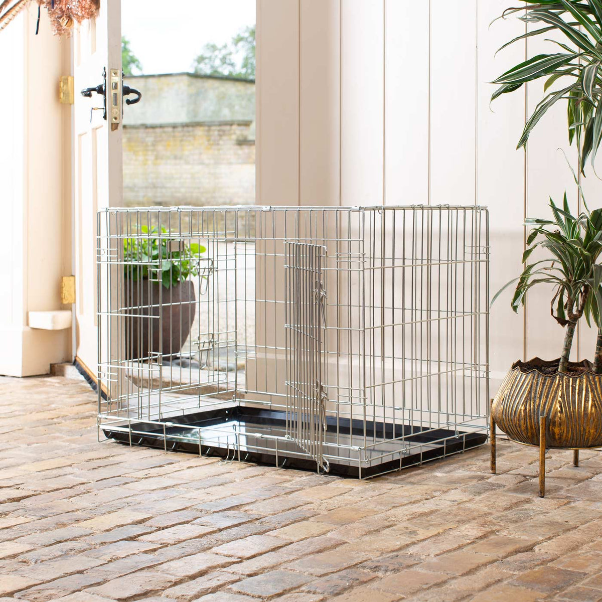 Heavy Duty Deluxe Dog Crate in Silver, view 8