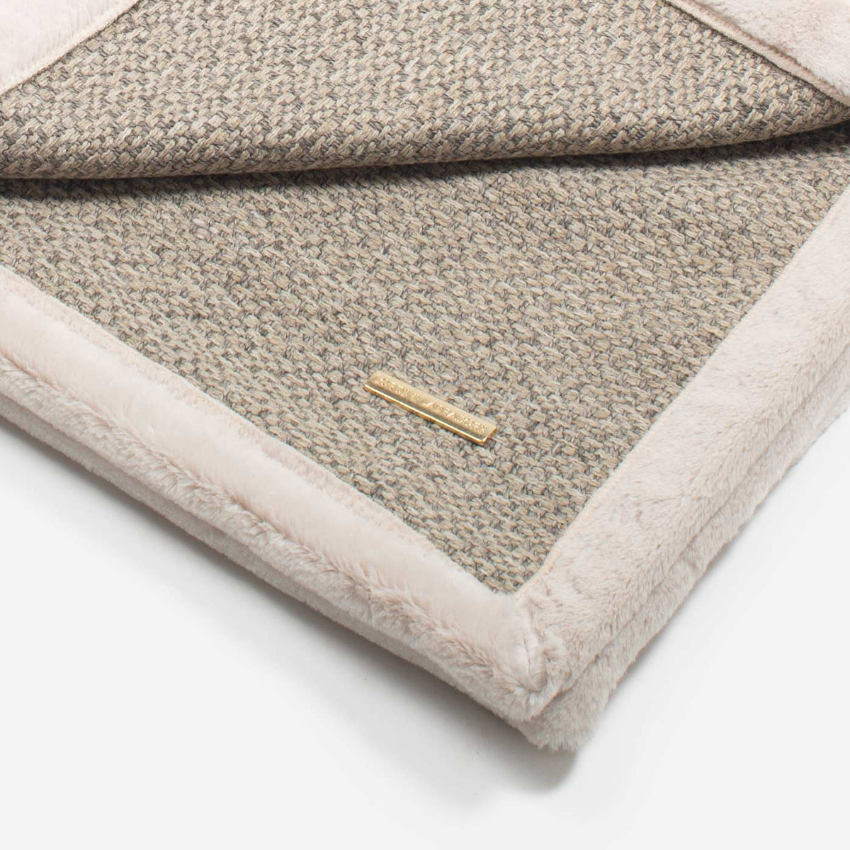 Essentials Herdwick Blanket in Pebble, view 5