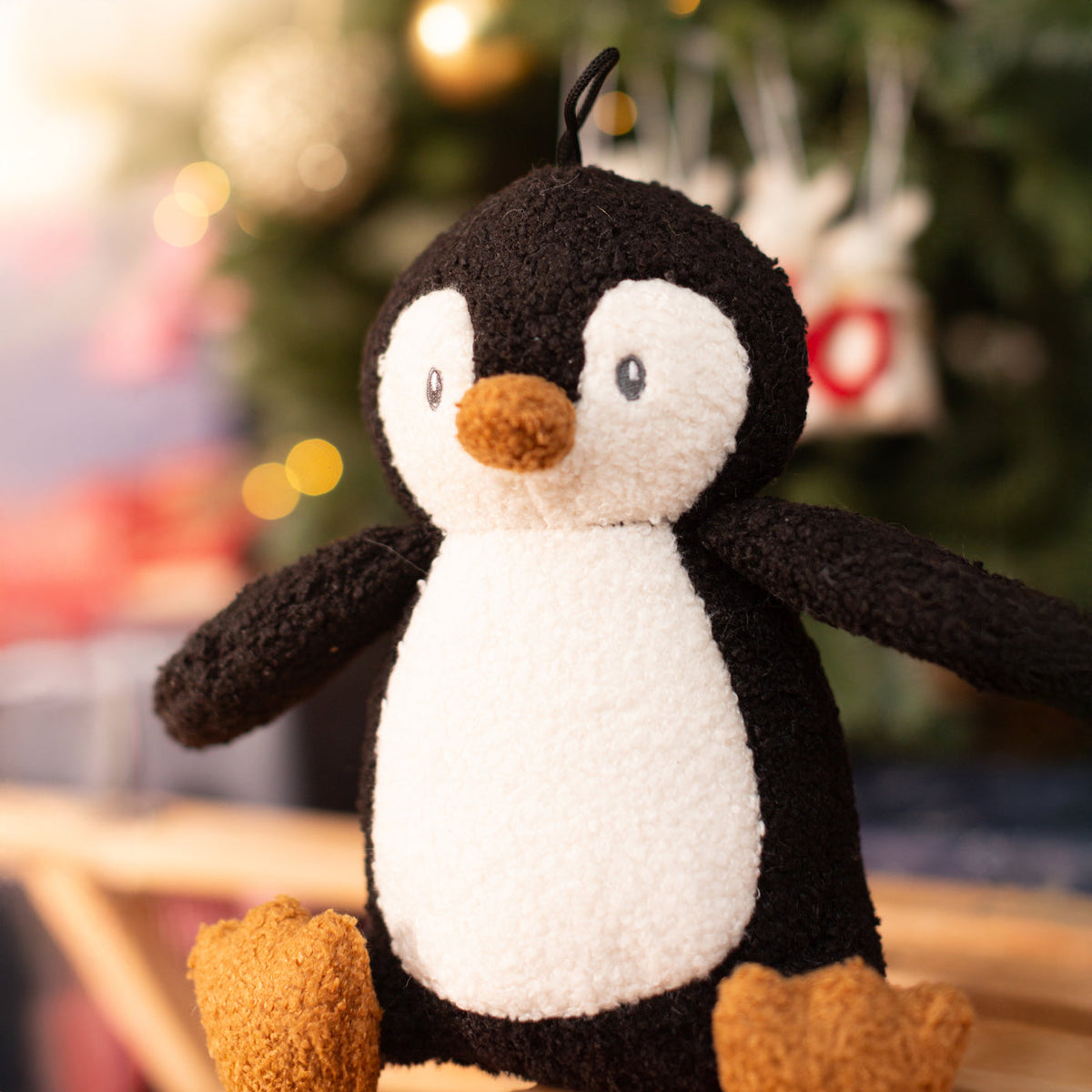 Rosewood Tufflove Penguin, view 3