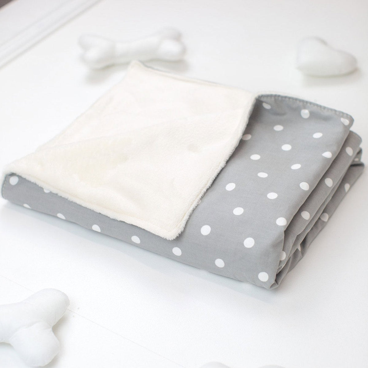 Cat & Kitten Blanket in Grey Spot, view 3