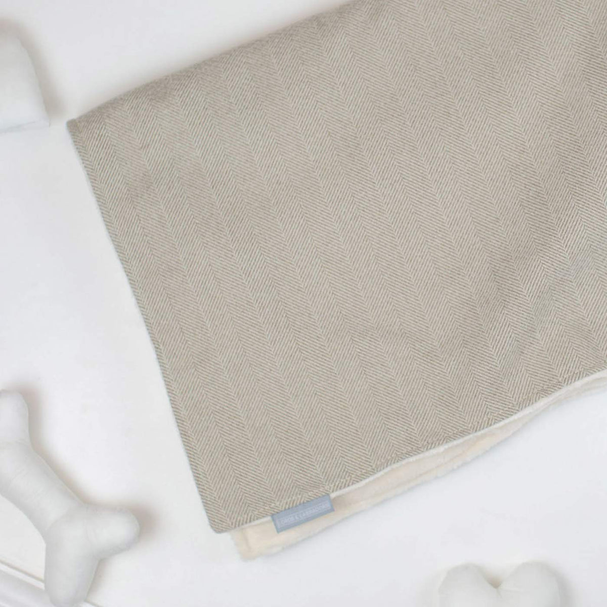 Cat & Kitten Blanket in Herringbone Tweed, view 5