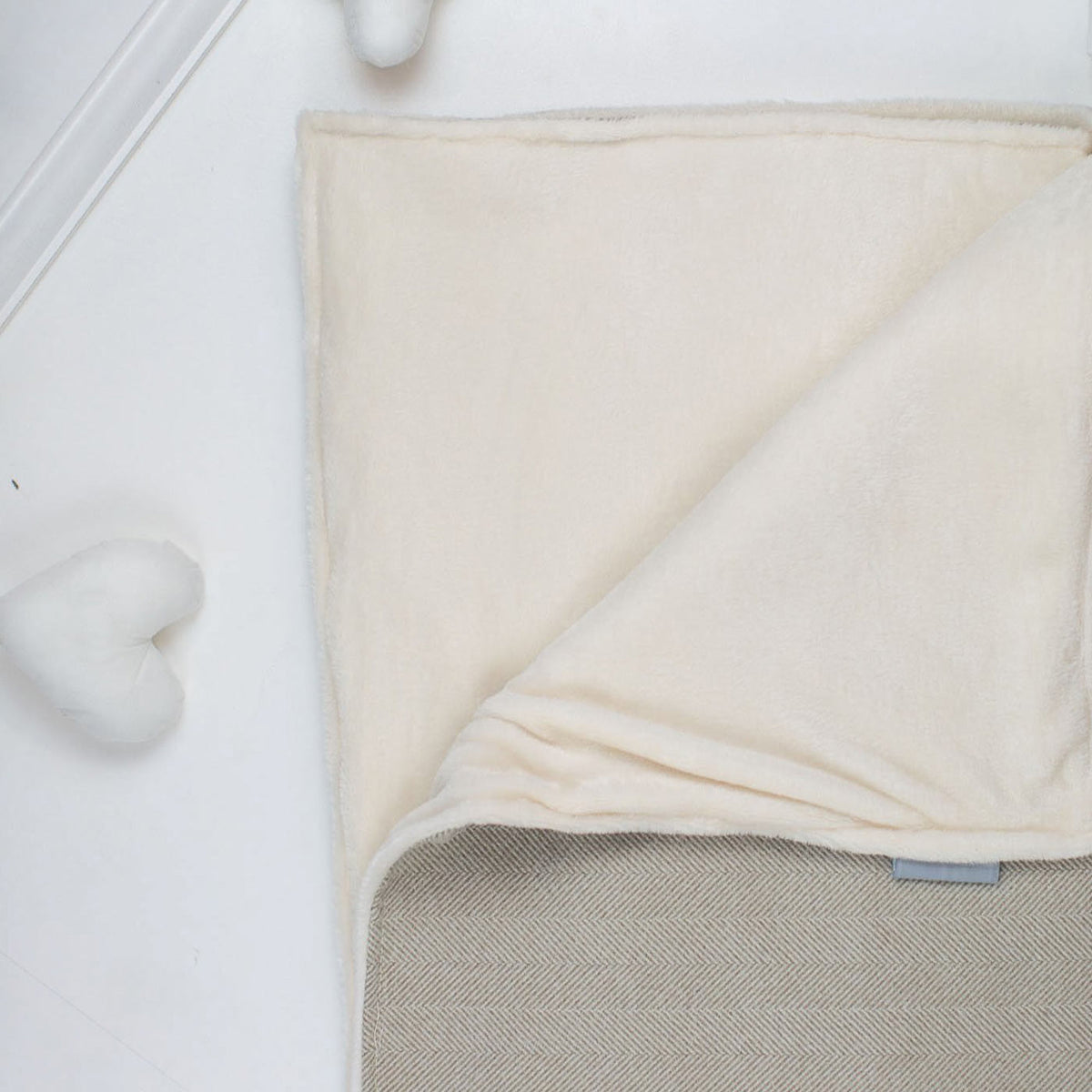 Cat & Kitten Blanket in Herringbone Tweed, view 4