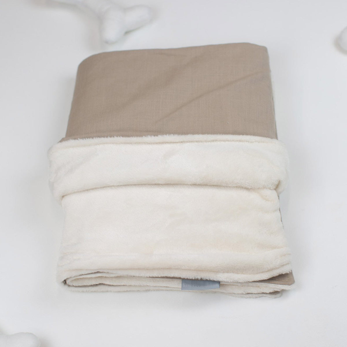 Cat & Kitten Blanket in Savanna Oatmeal