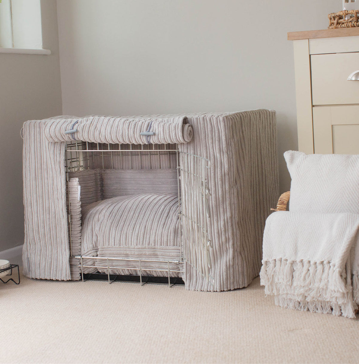 Dog Crate Set in Light Grey Essentials Plush, view 6